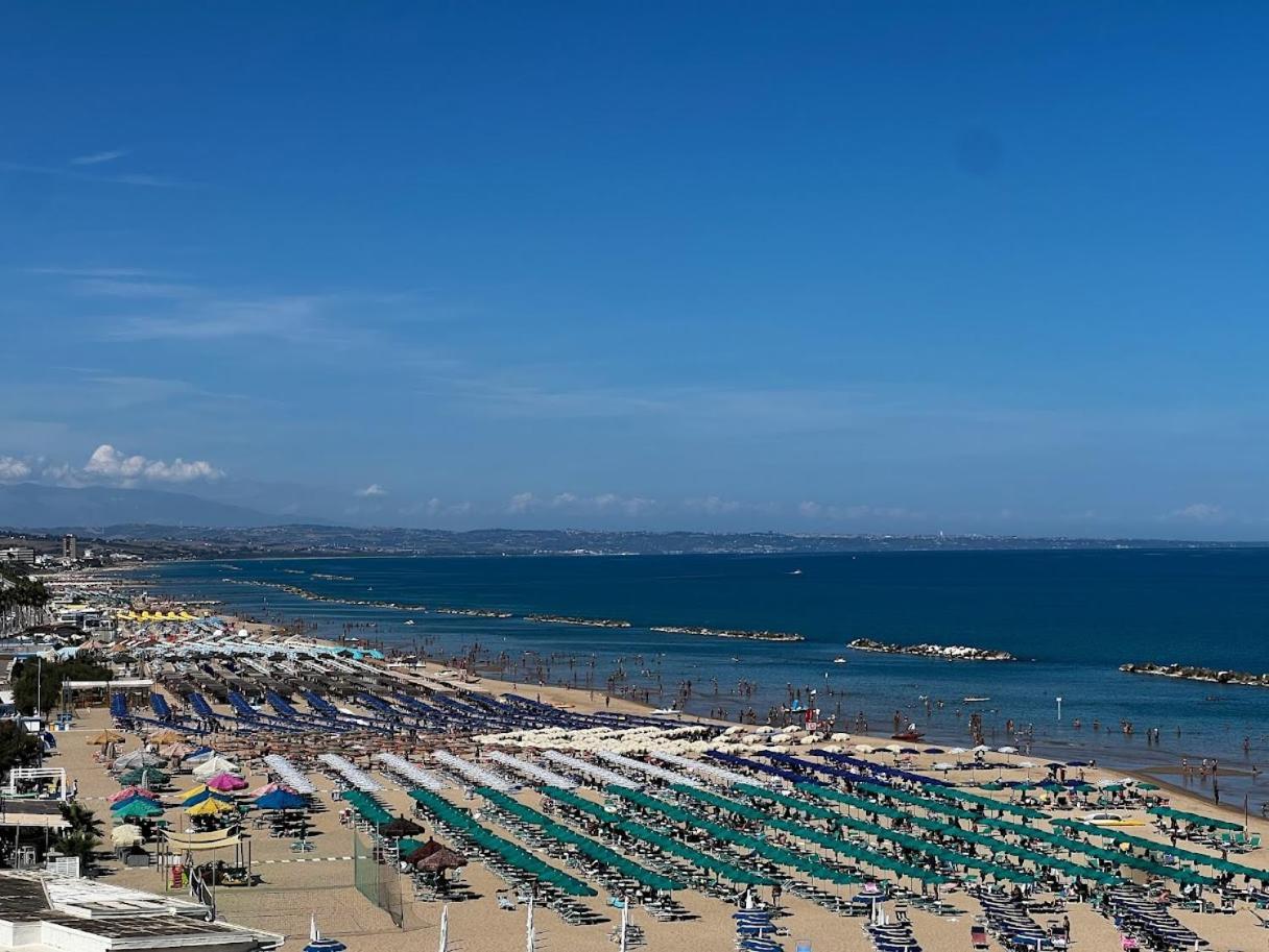 Lumia Hotel Termoli Exteriör bild